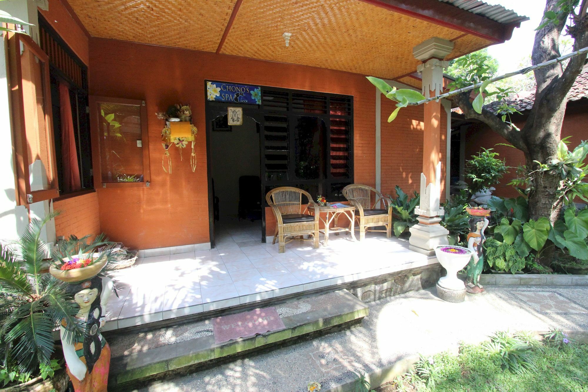 Hotel Chonos Lovina  Exterior photo